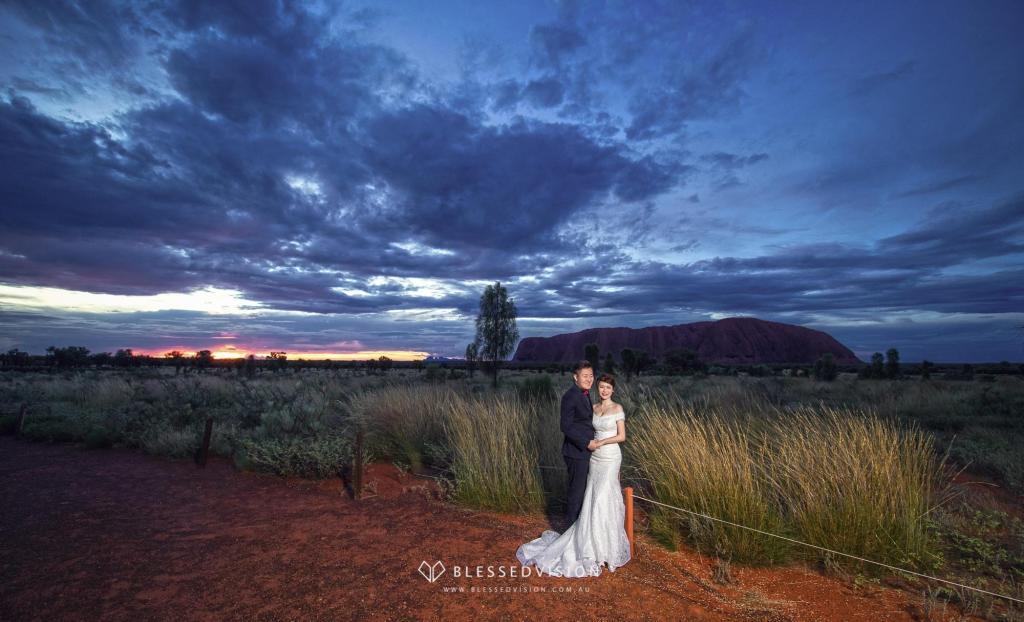 Australia Uluru Ayers Rock prewedding photography wedding Blessed Vision 澳大利亚 乌鲁鲁 澳洲 婚纱照 墨尔本 婚纱摄影 婚纱照 婚礼视频 (1 of 33)