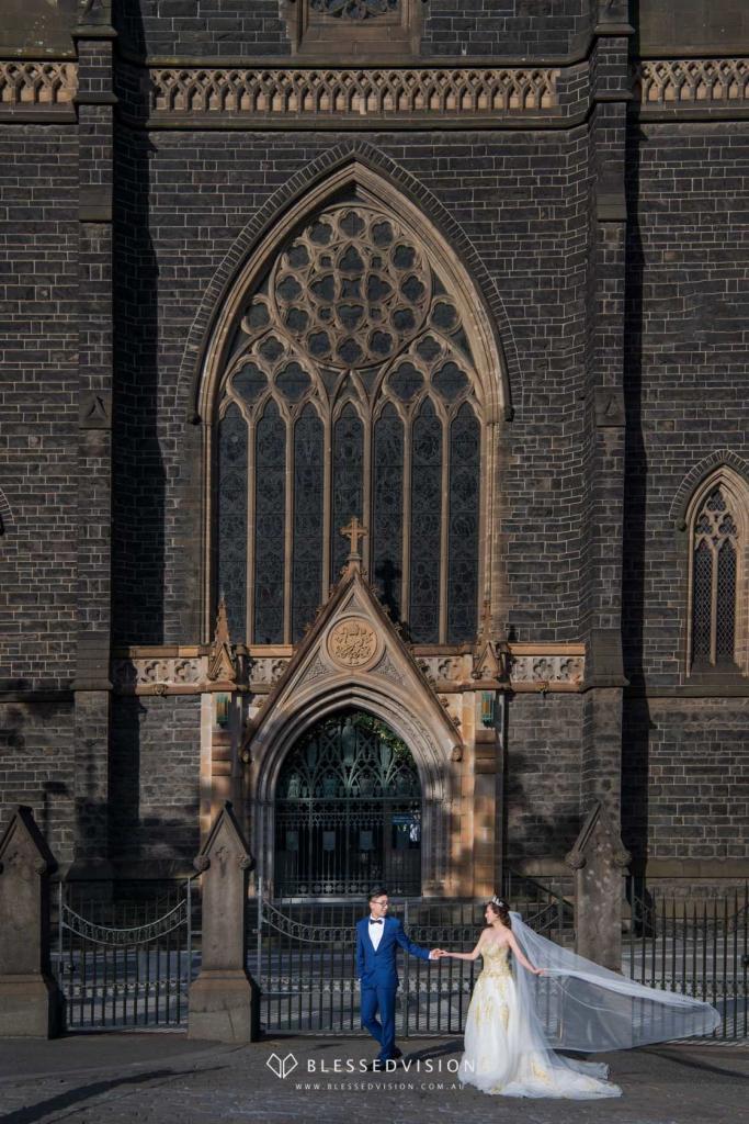 Prewedding at Carlton Garden, St Patrick Cathedral, Flinders Lane & Hosier Lane Carlton Garden prewedding photography Melbourne wedding 悉尼 墨尔本 婚纱摄影 婚纱照 澳大利亚 澳洲旅拍 --4